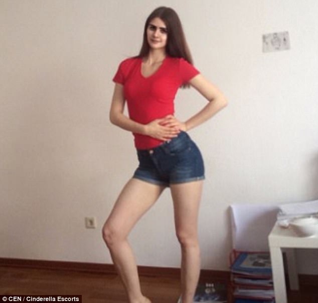 18-year-old Virgin Girl Wants to Sell Her Virginity for N35million ... pic pic