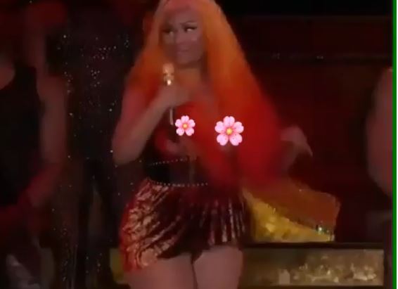 Nicki Minaj's boobs slip off her dress on Stage [WATCH] - City People  Magazine